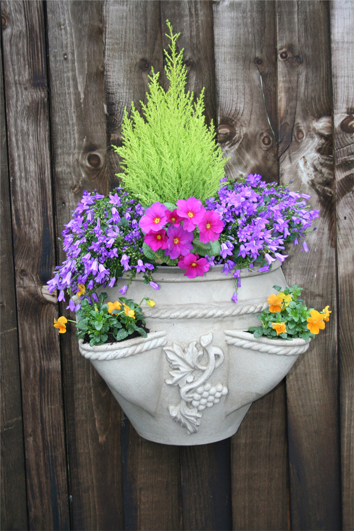 Venetian Wall Planter - Limestone